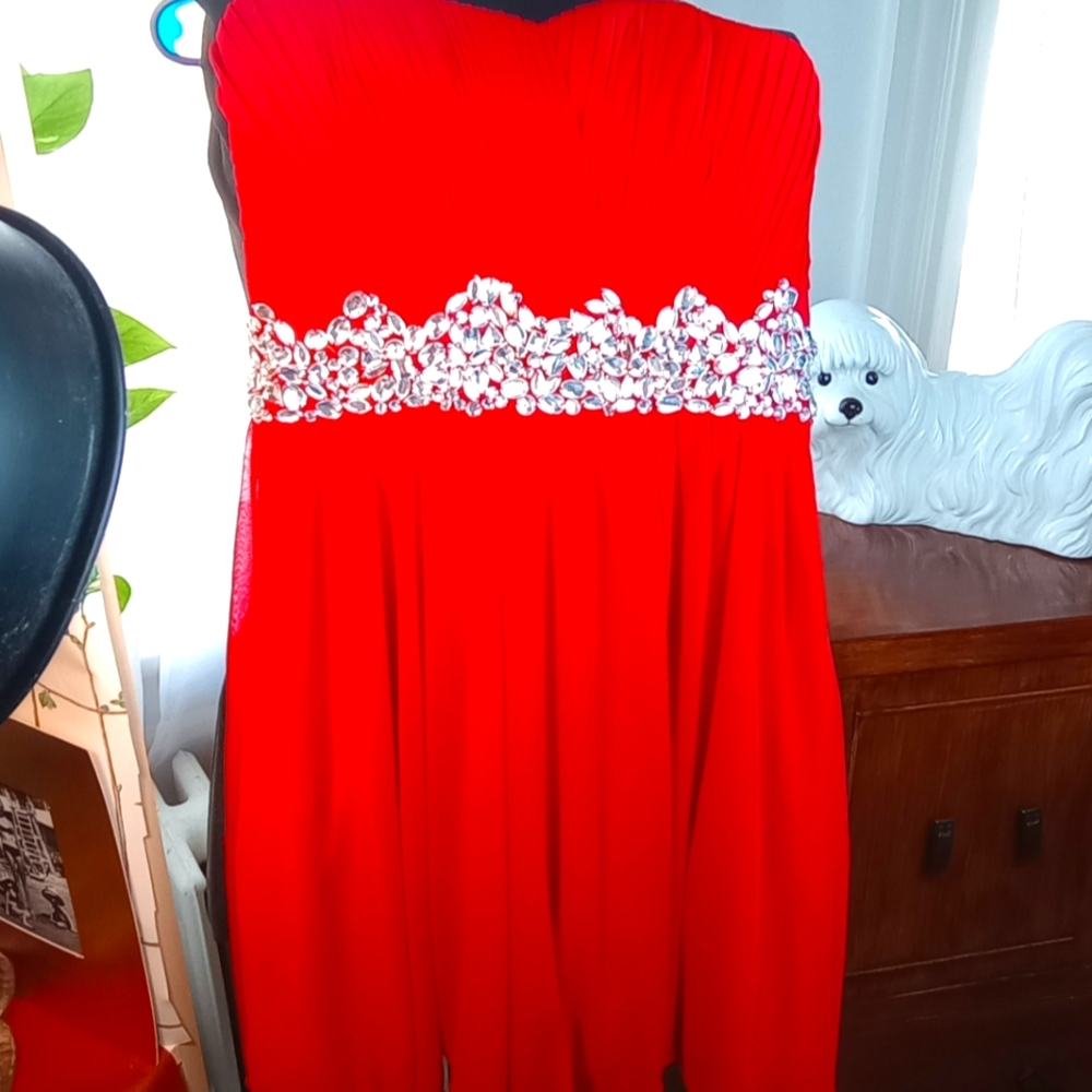 REDUCED! SPEECHLESS Red Strapless Sweetheart Micro Mini NWT Sz 3